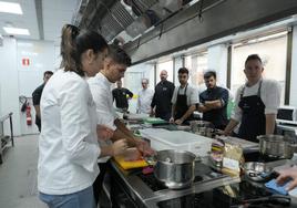 Una treintena de cocineros de la isla se forman en creatividad y vanguardia