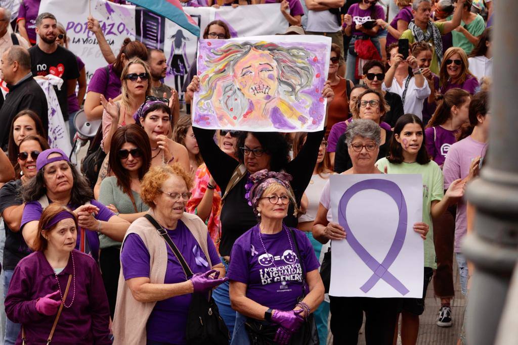 El feminismo canario se moviliza en la capital grancanaria