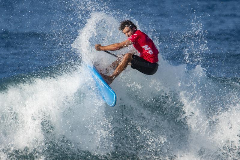 Olas, acción y paddle surf en El Lloret