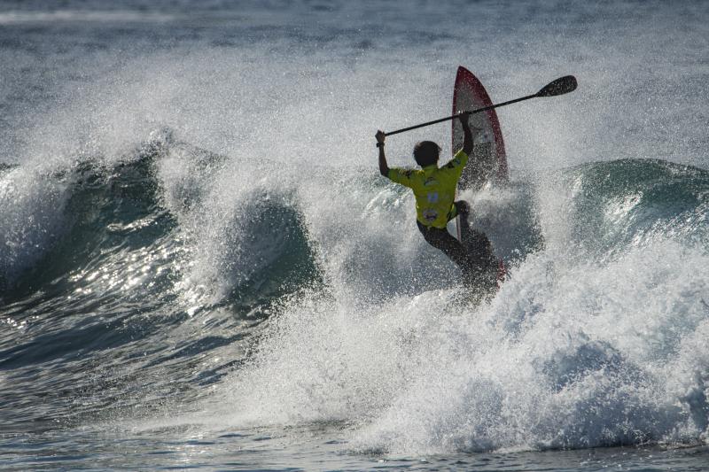 Olas, acción y paddle surf en El Lloret