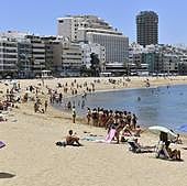 El Ayuntamiento renuncia a solicitar la bandera azul para Las Canteras
