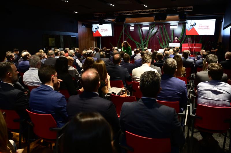 El Santander analiza en CANARIAS7 las perspectivas empresariales