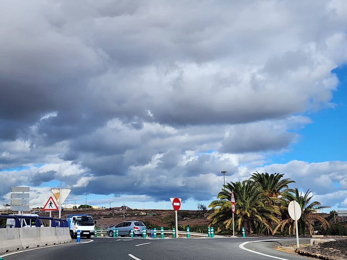 Cielos nubosos y temperaturas con pocos cambios en Canarias
