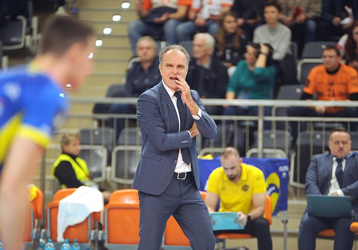 Sergio Miguel Camarero, durante un partido.