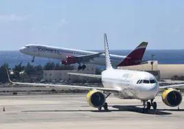 Aviones en el aeropuerto de Gran Canaria.