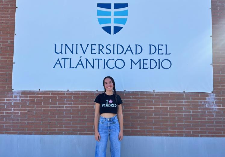 Ana Falcón, en las instalaciones de su universidad.