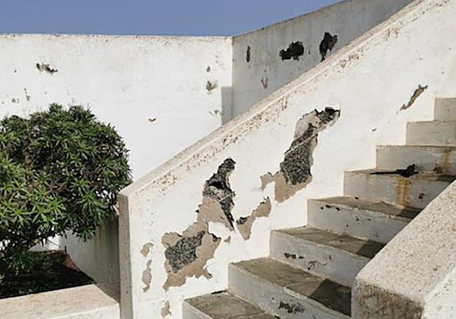 Escalera en mal estado.