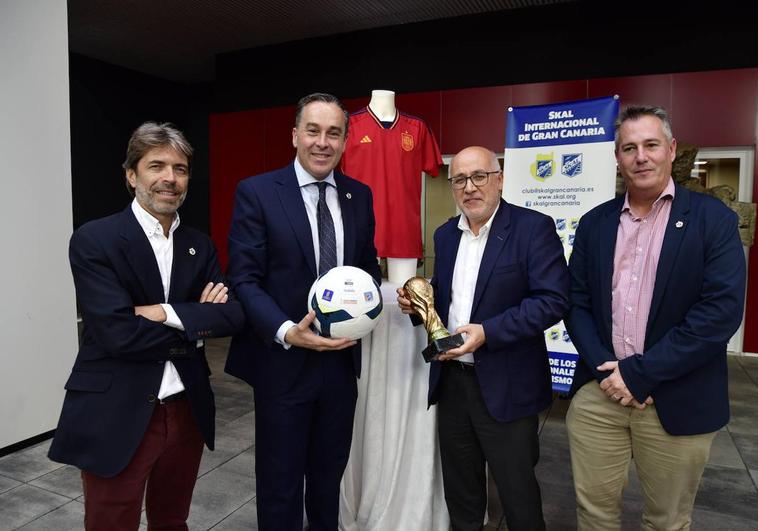 Uno de los momentos del encuentro con la asociación de profesionales del turismo Skal Gran Canaria celebrada en CANARIAS7.
