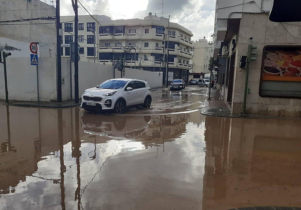 Arrecife, inundada tras caer una tromba de agua