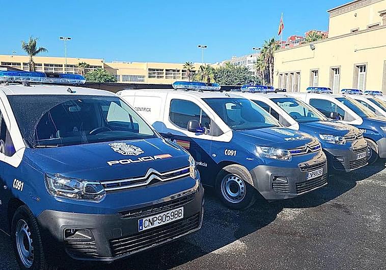 Los furgones eléctricos que se incorporan en la flota de la Policía Nacional para la provincia de Las Palmas.