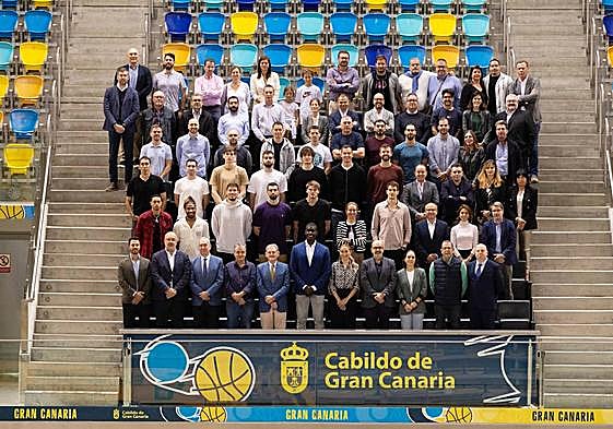 El Granca celebra su tradicional cóctel navideño