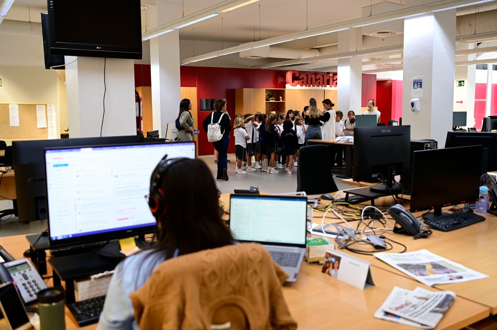 La visita del Canterbury Maspalomas a CANARIAS7, en imágenes