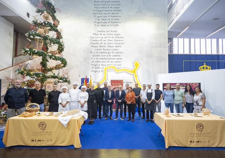 Foto de familia de los participantes en la presentación de la campaña.