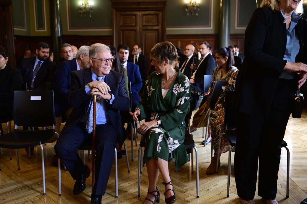 Reconocimientos para Emilio Cuevas, Dolores Corbella y Pepe Dámaso en el 45 aniversario de la Constitución