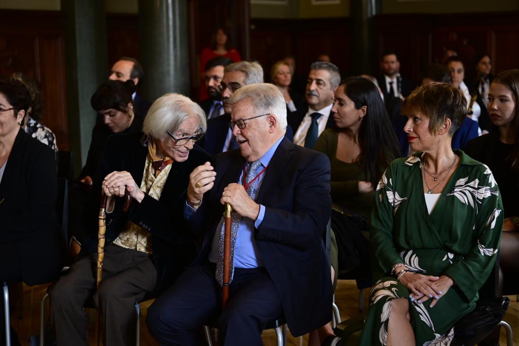 Reconocimientos para Emilio Cuevas, Dolores Corbella y Pepe Dámaso en el 45 aniversario de la Constitución