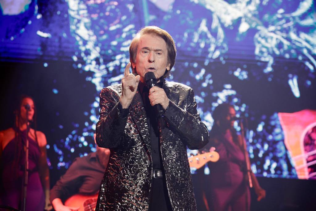 El público grancanario y su &#039;gran noche&#039; con Raphael, en imágenes