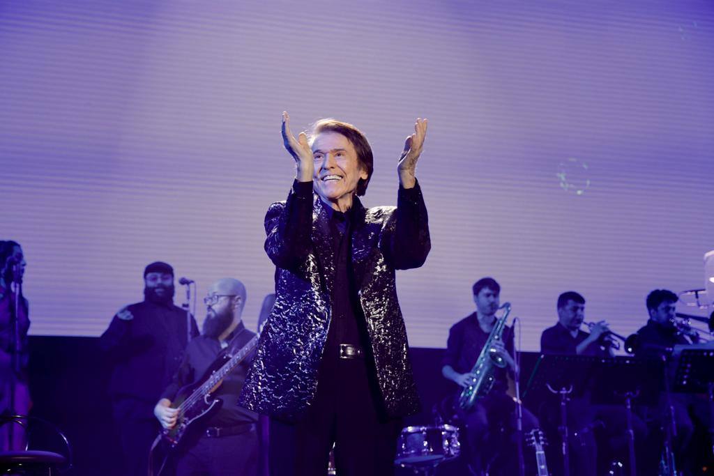 El público grancanario y su &#039;gran noche&#039; con Raphael, en imágenes