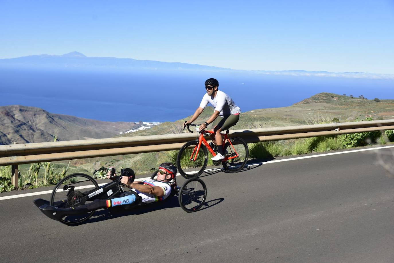 Emotiva imagen de la etapa que cerró la Bike Week.