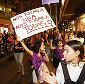 Las mujeres canarias, las que más llamaron al 016 en octubre: 832,2 por millón