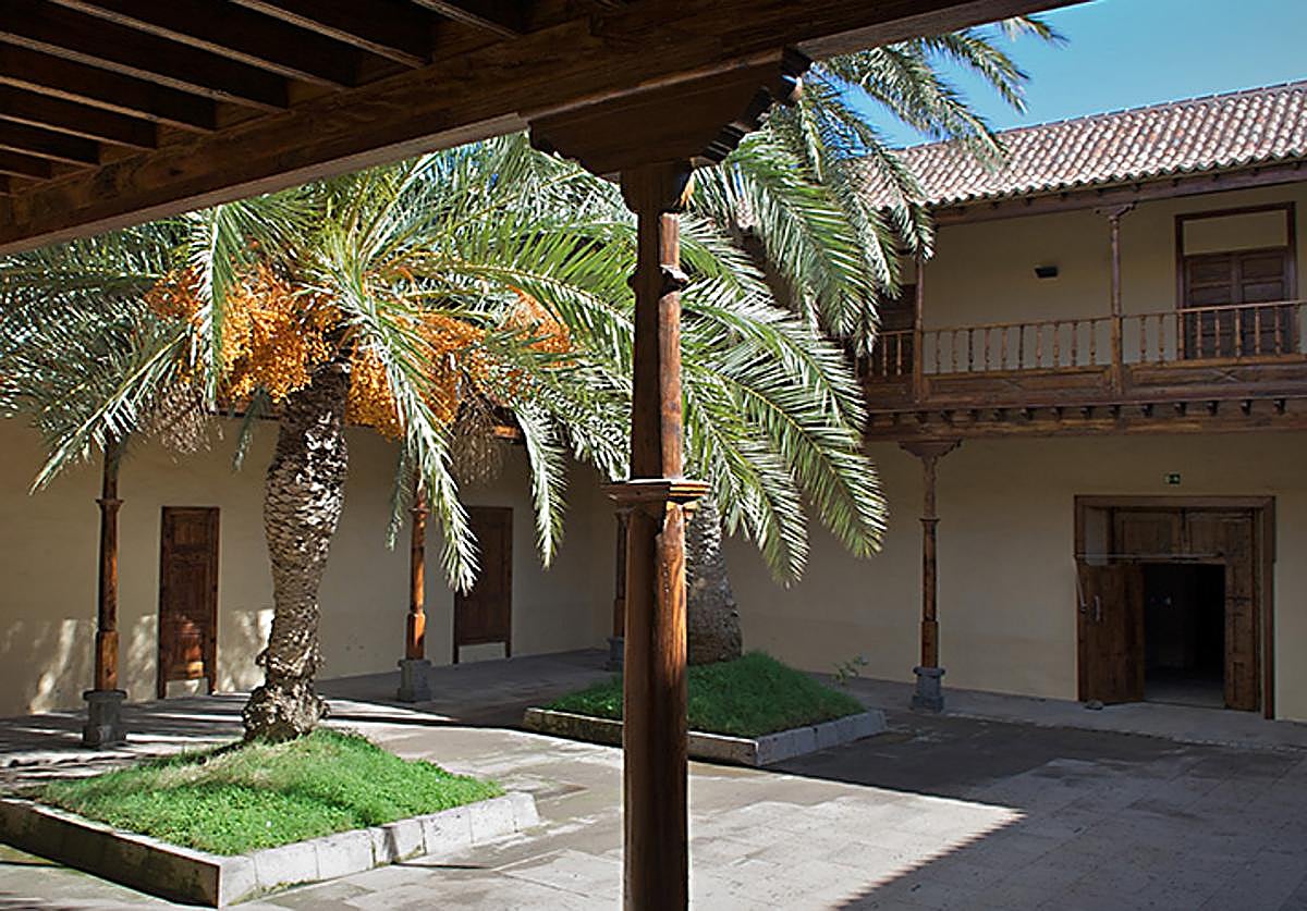 Patio de la Casa de los Coroneles, en La Oliva.