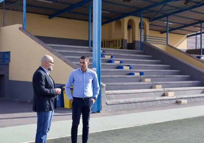 Aridany Romero en una visita a instalaciones deportivas de Agüimes.