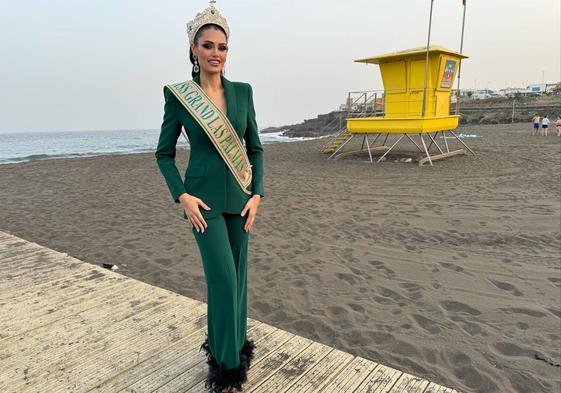 Susana Medina, Miss Grand Las Palmas 2023, en la playa de La Garita.
