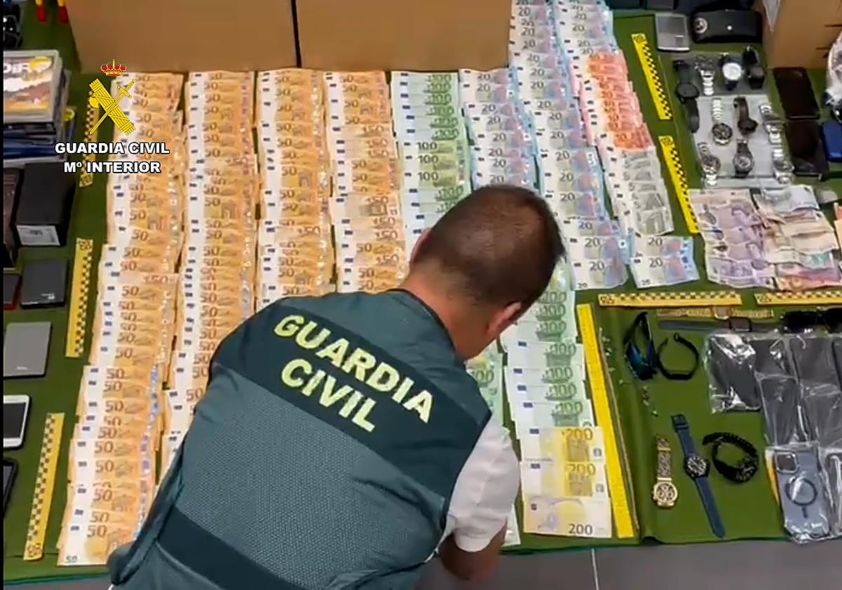 Imagen principal - Imágenes de la Operación Oretel.