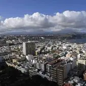 La compraventa de viviendas cae un 20,5% en Canarias