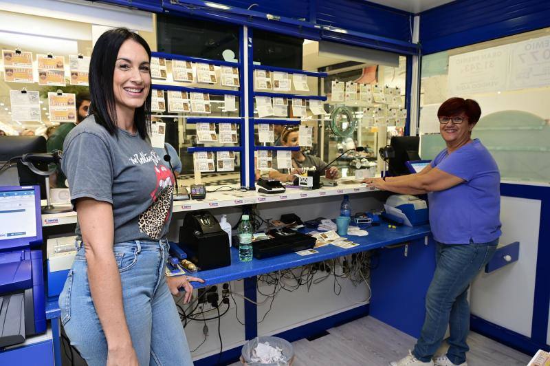 Los canarios buscan la suerte con la lotería de Navidad