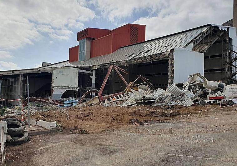 Imagen de la fachada del CULP derruida.