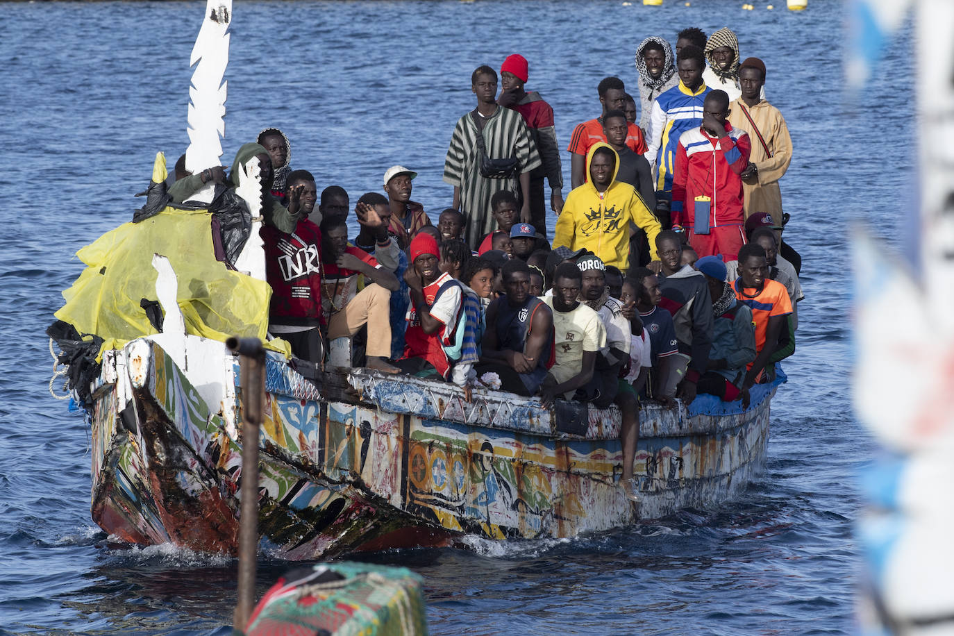 Imagen de uno de los cientos de cayucos que han alcanzado las costas herreñas a lo largo de este año.