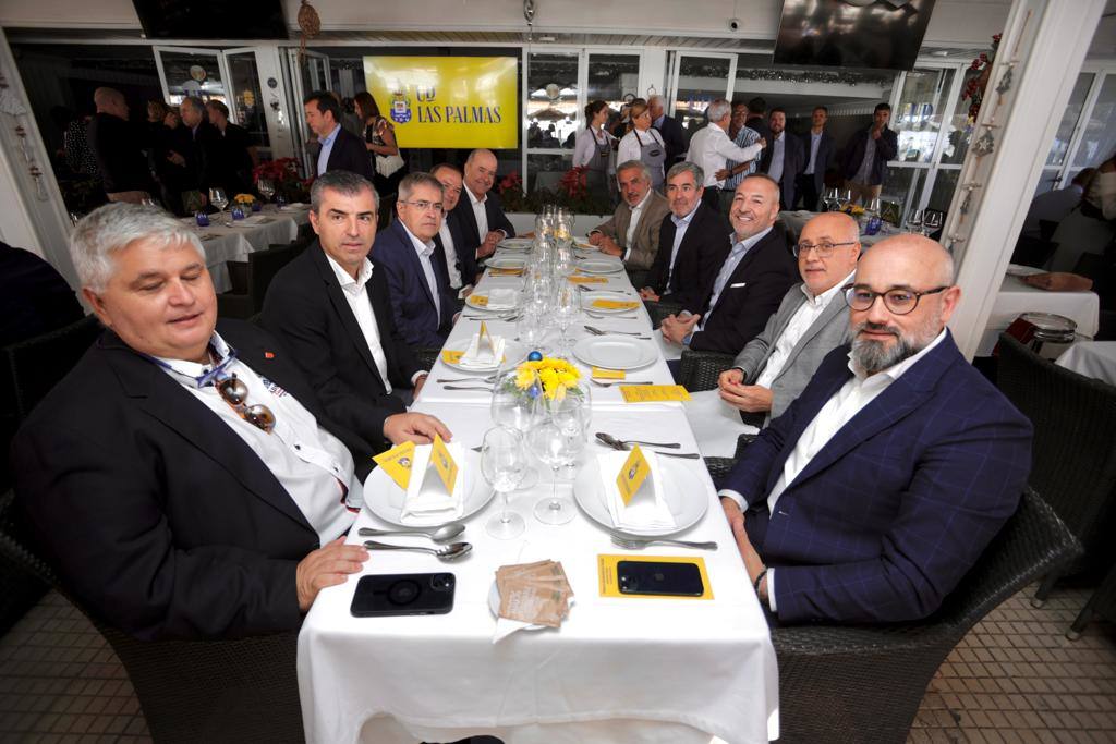 La UD Las Palmas ofrece su tradicional cóctel de Navidad