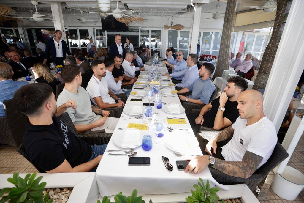 La UD Las Palmas ofrece su tradicional cóctel de Navidad