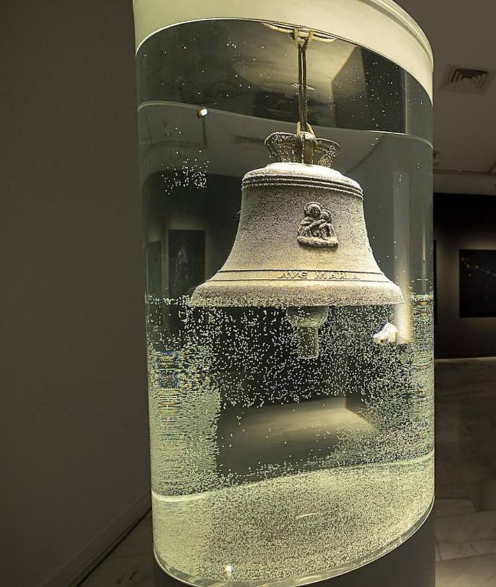 Imagen secundaria 2 - Distintos momentos de la presentación de la muestra a la prensa.