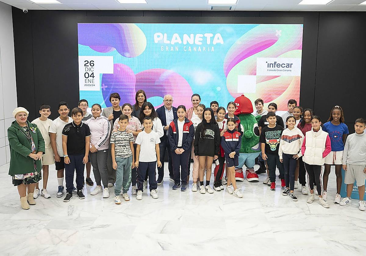 A la presentación de Planeta Gran Canaria acudieron escolares del CEIP José Pérez Pérez de La Feria.