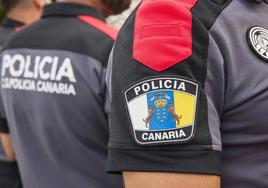 Imagen de archivo de varios agentes de la Policía Canaria.