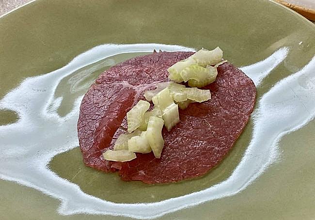 Rellenamos los filetes con el apio