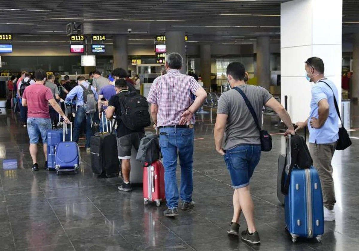 El fracaso de la mediación con los sindicatos mantiene la huelga de Iberia  para Reyes en Gran Canaria y Tenerife | Canarias7