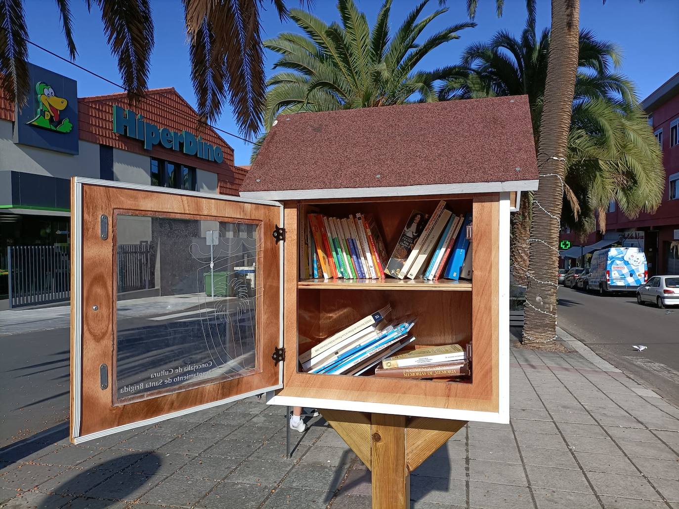 Santa Brígida Municipality Promotes Street Libraries and Book Exchange to Foster Reading and Culture