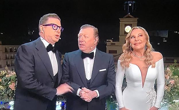 Imagen principal - Nía, por partida doble en la Nochevieja canaria