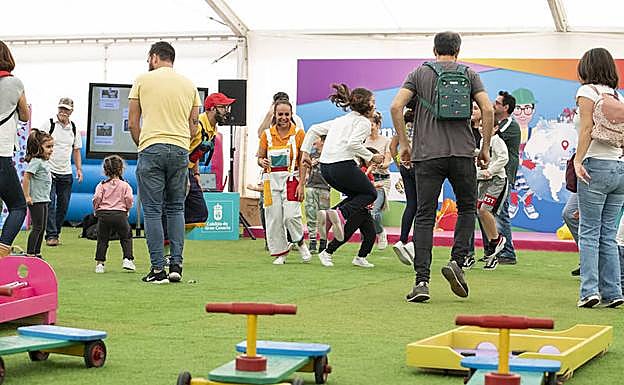 Imagen principal - Imágenes de la presente edición de Planeta GC. 