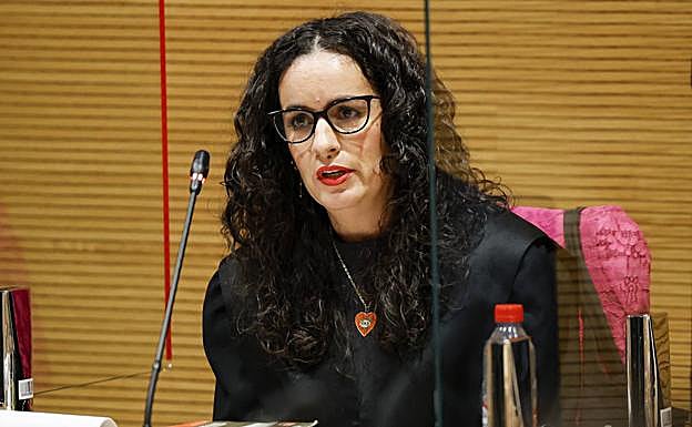 La letrada Dara Lorenzo defendió que su cliente cometió un homicidio ya que acabó con la vida de su ex sin alevosía. 