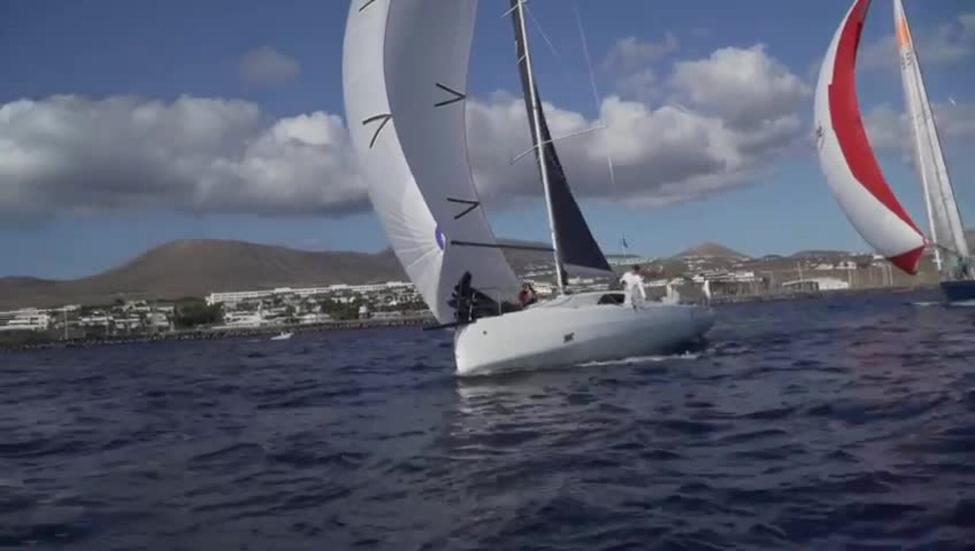 La ROCR Trasatlantic vuela majestuosa