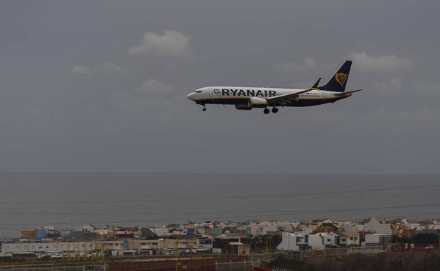 Imagen principal - Canarias cierra 2022 con 12,6 millones de turistas extranjeros, un 5% menos que antes del covid
