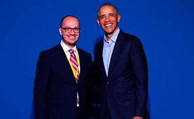 A la izquierda, Ray Cazorla junto al expresidente estadounidense, Barack Obama. 