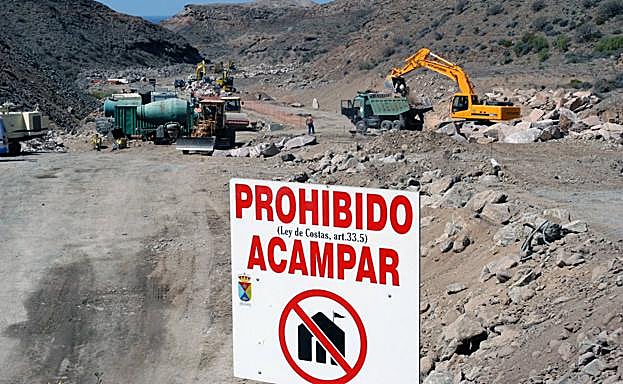 Obras en Medio Almud en 2004. 