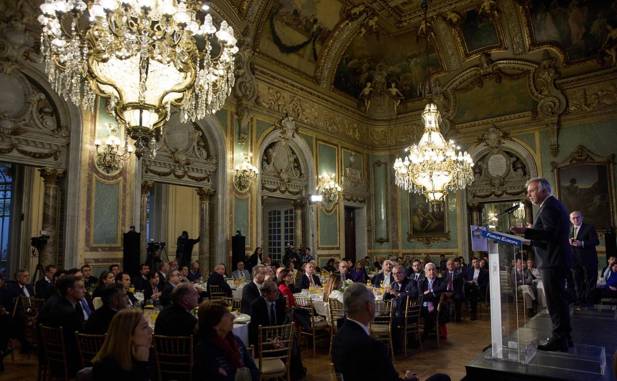 Torres protagonizó un desayuno informativo en el que hizo un repaso de la situación de Canarias. 