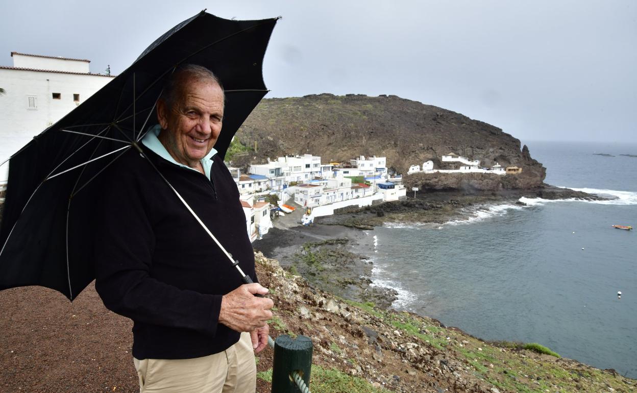 Juan Sánchez, afectado por la orden de desalojo y derribo de Tufia. 