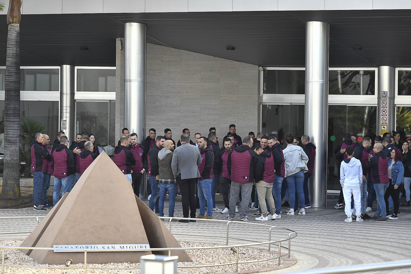 Fotos: triste despedida de amigos y familiares de Arturo García 