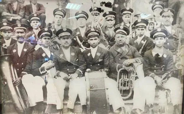 Imagen principal - Telde blinda los 171 años de historia de su banda de música